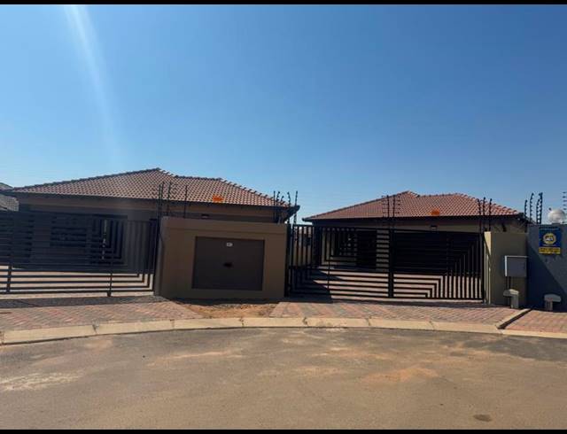 3 BEDROOM HOUSE FOR SALE IN AERORAND